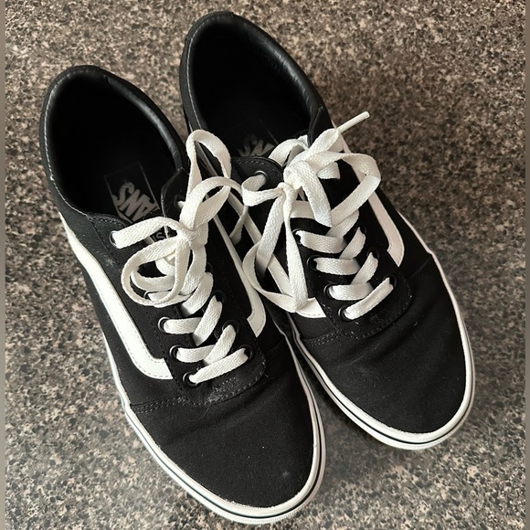 Vans Shoes - Vans Ward Lace-Up Sneakers